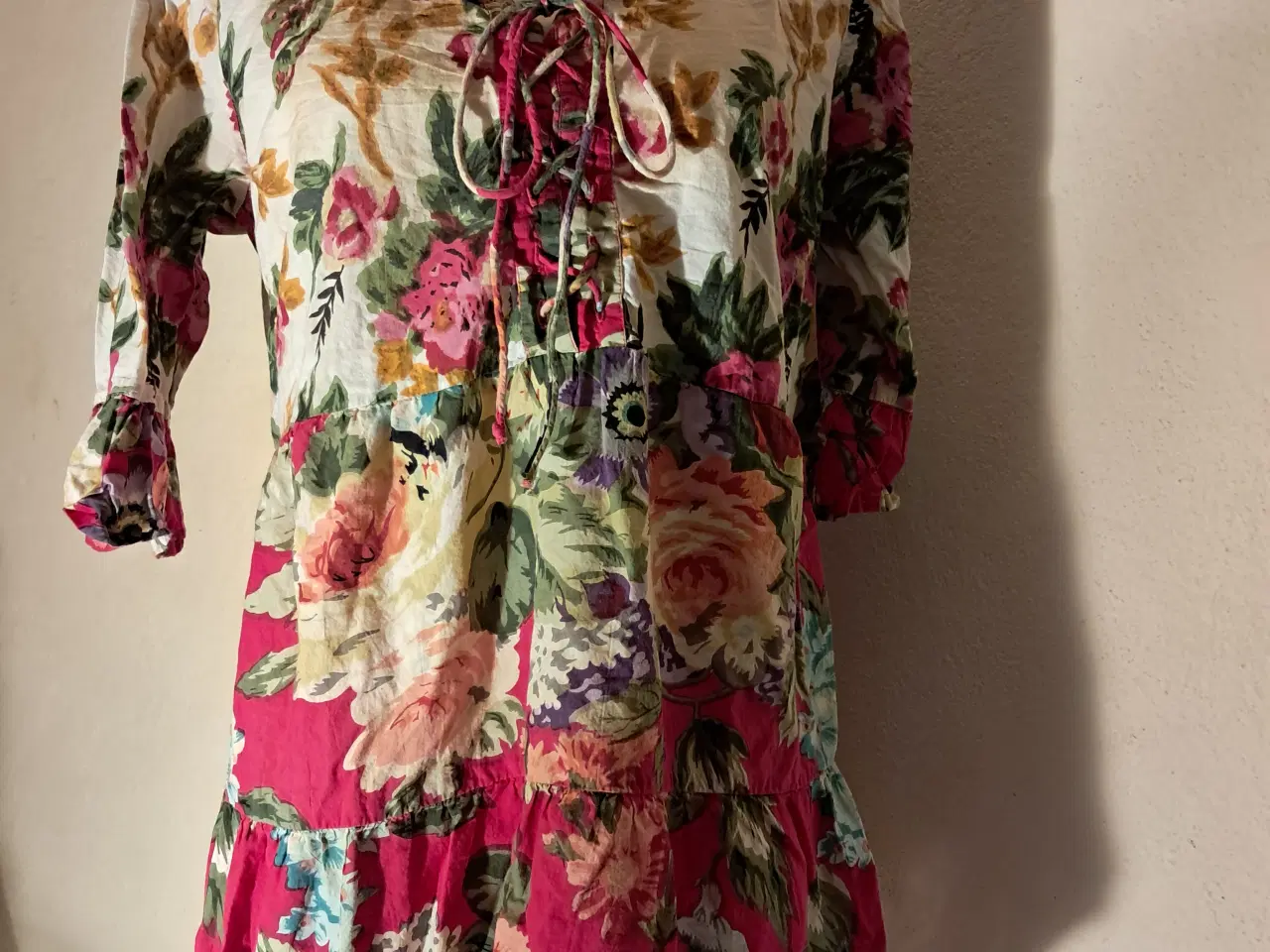 Billede 1 - Cellbes str. 38/40 bluse