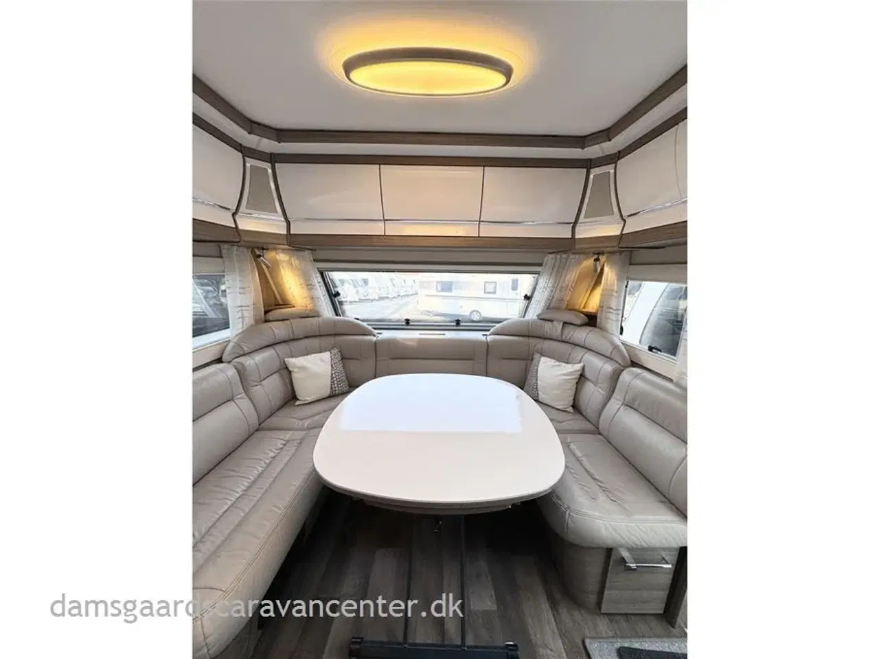 Billede 8 - 2018 - Kabe Royal 520 XLKS   Franskseng-Alde-Gulvvarme-Mover-Telt