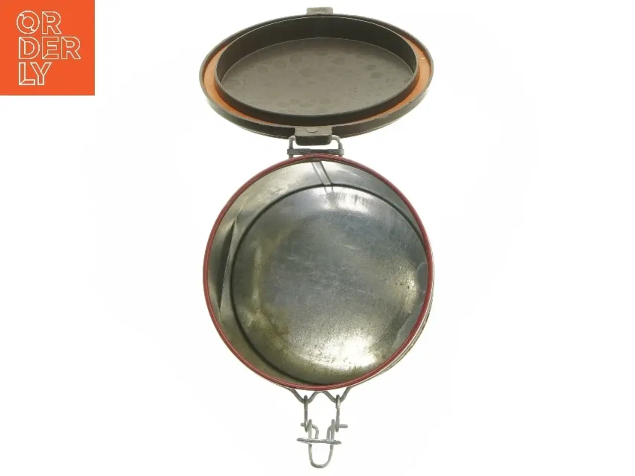 Billede 4 - Rød indretning dåse fra Ph. Suchard (str. Ø 11x20 cm)