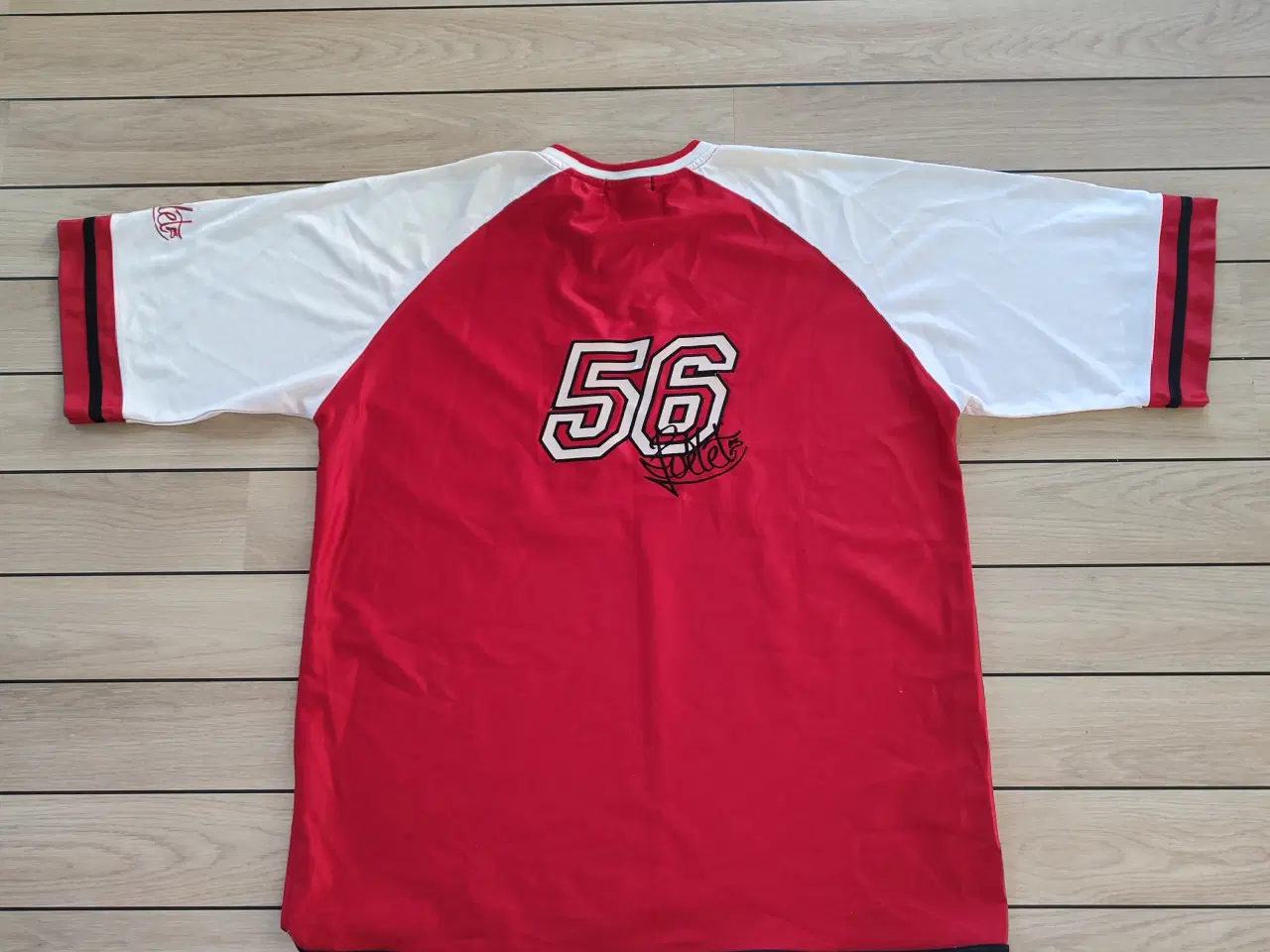 Billede 3 - T-shirt, Bullets, str L, Pris pr stk 250,-