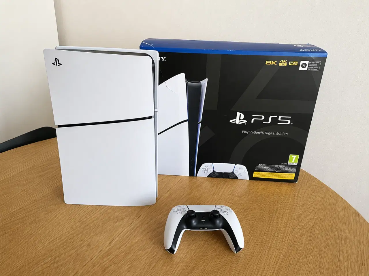 Billede 1 - PS5 Digital Sælges nu – Klar Til Brug