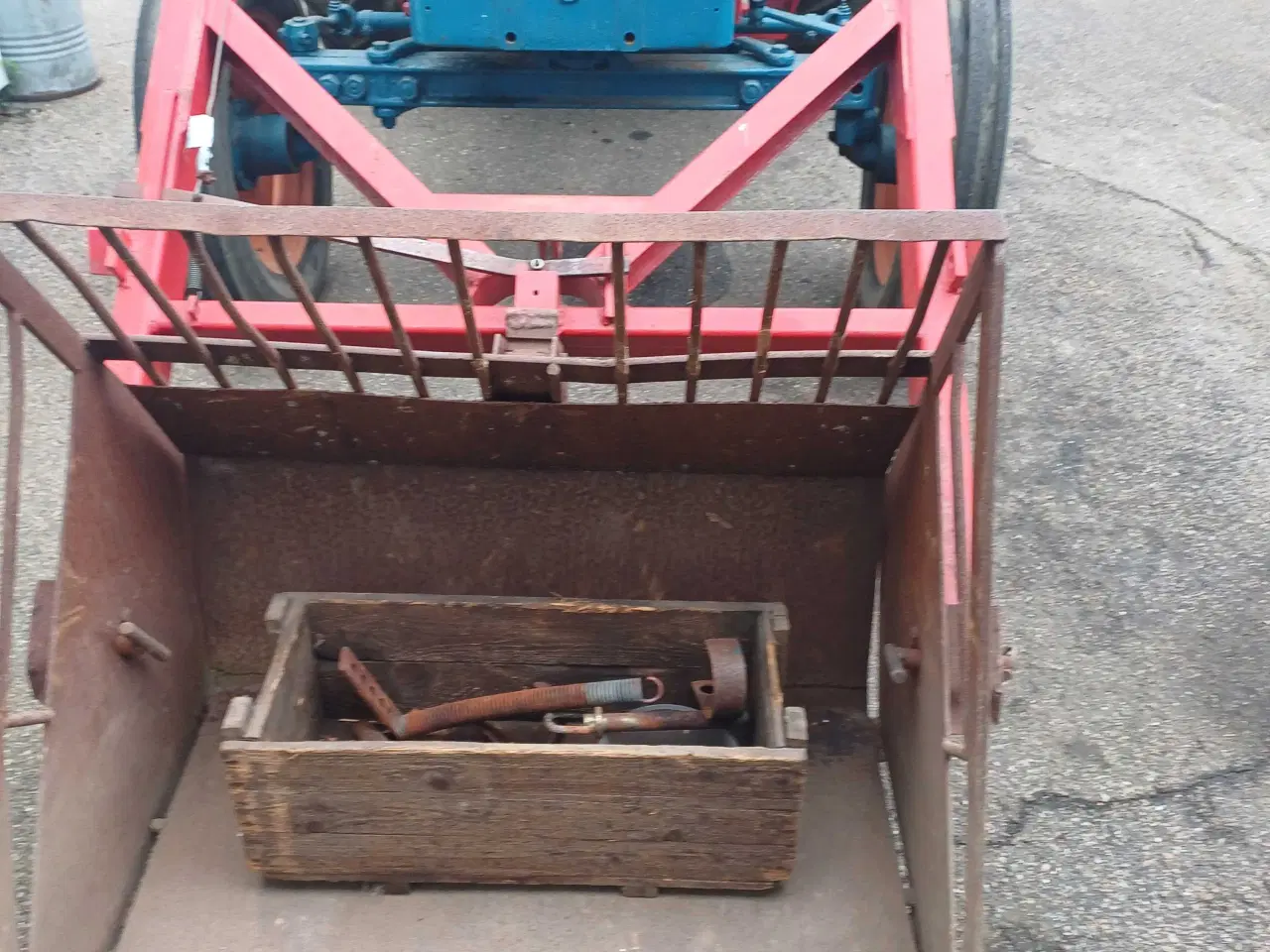 Billede 4 - Traktor med frontlæsser