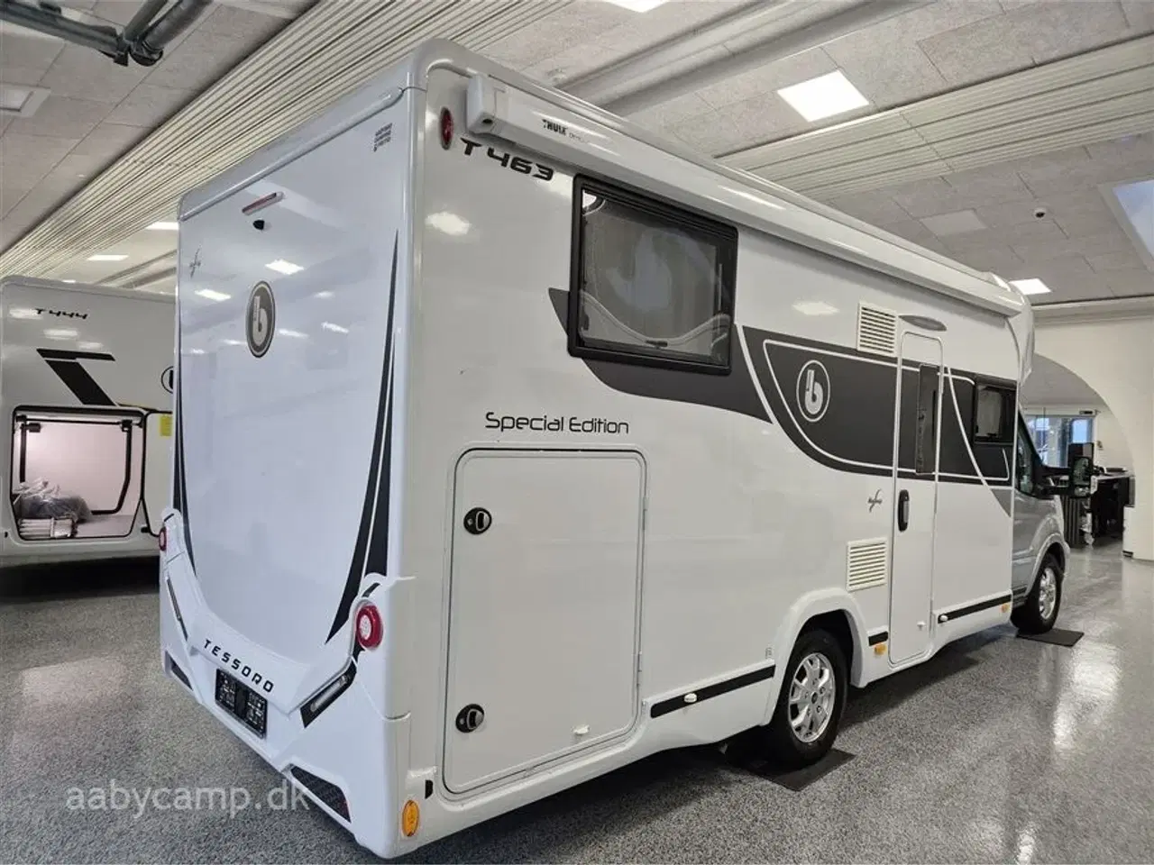 Billede 2 - 2024 - Benimar Tessoro T463 Special Edition   Nk. pakke. Automatgear. solceller. markise. to stk. 95Ah Batterier. smart tv med soundbar. lyse lædersæder.  KUN 16000 KM!!!