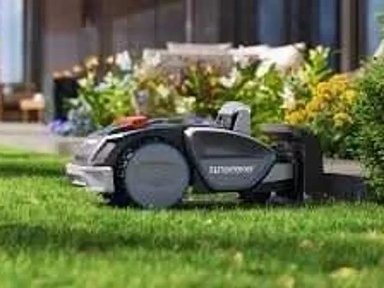 Billede 1 - Sunseeker V3 Plus robotplæneklipper 1000m2
