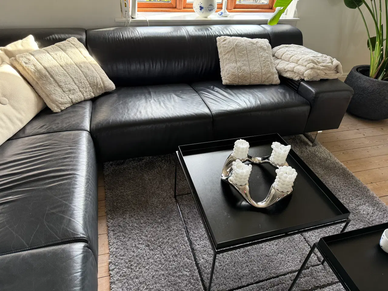 Billede 2 - Hjørne sofa - sort læder (Bolia)