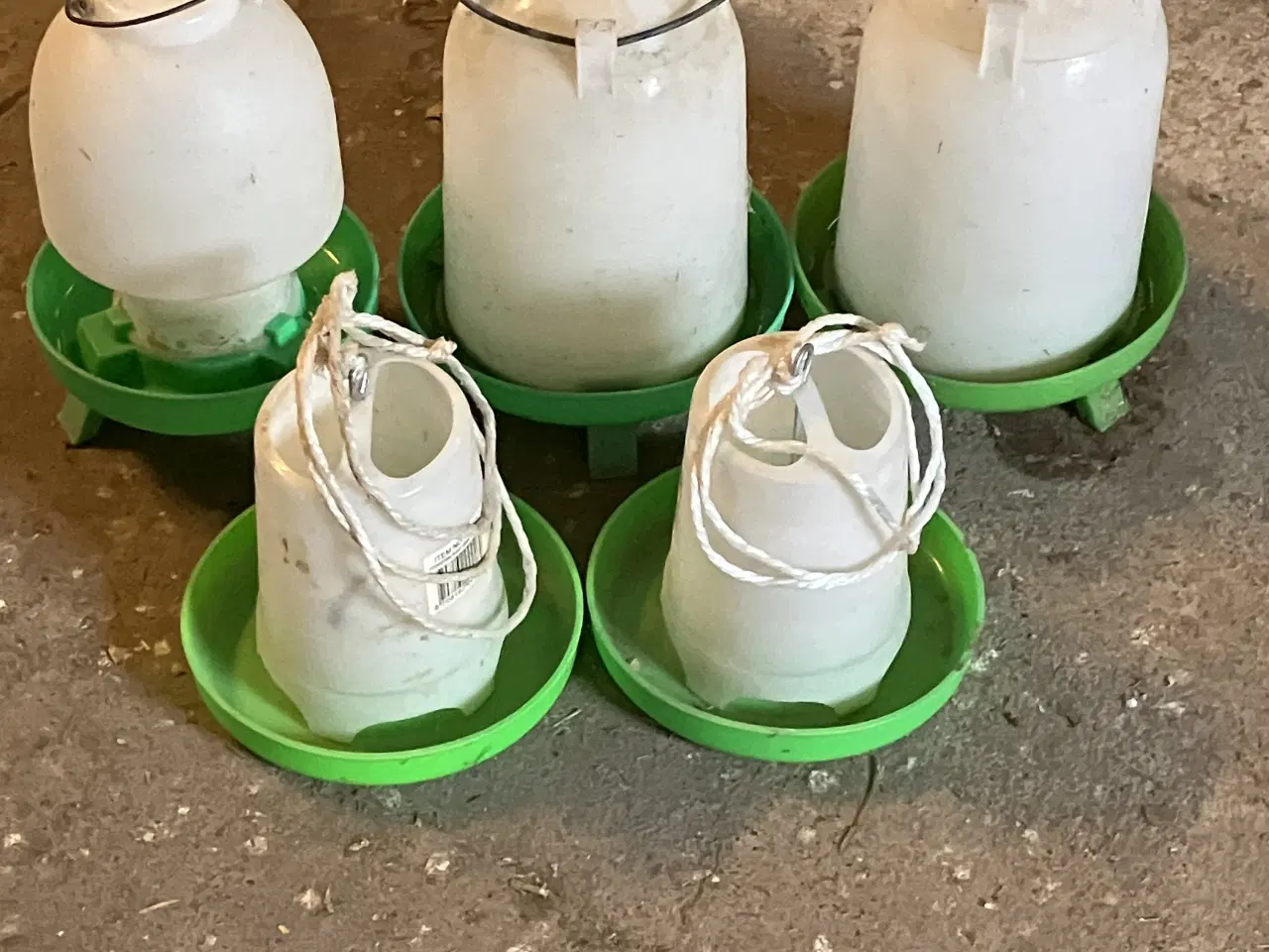 Billede 1 - Foder/vandautomater