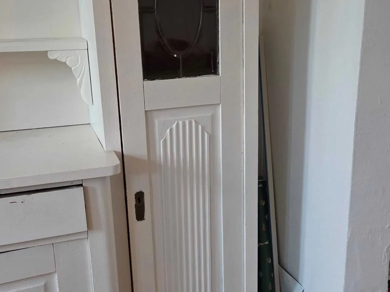 Billede 3 - Buffet og spisebordsstole