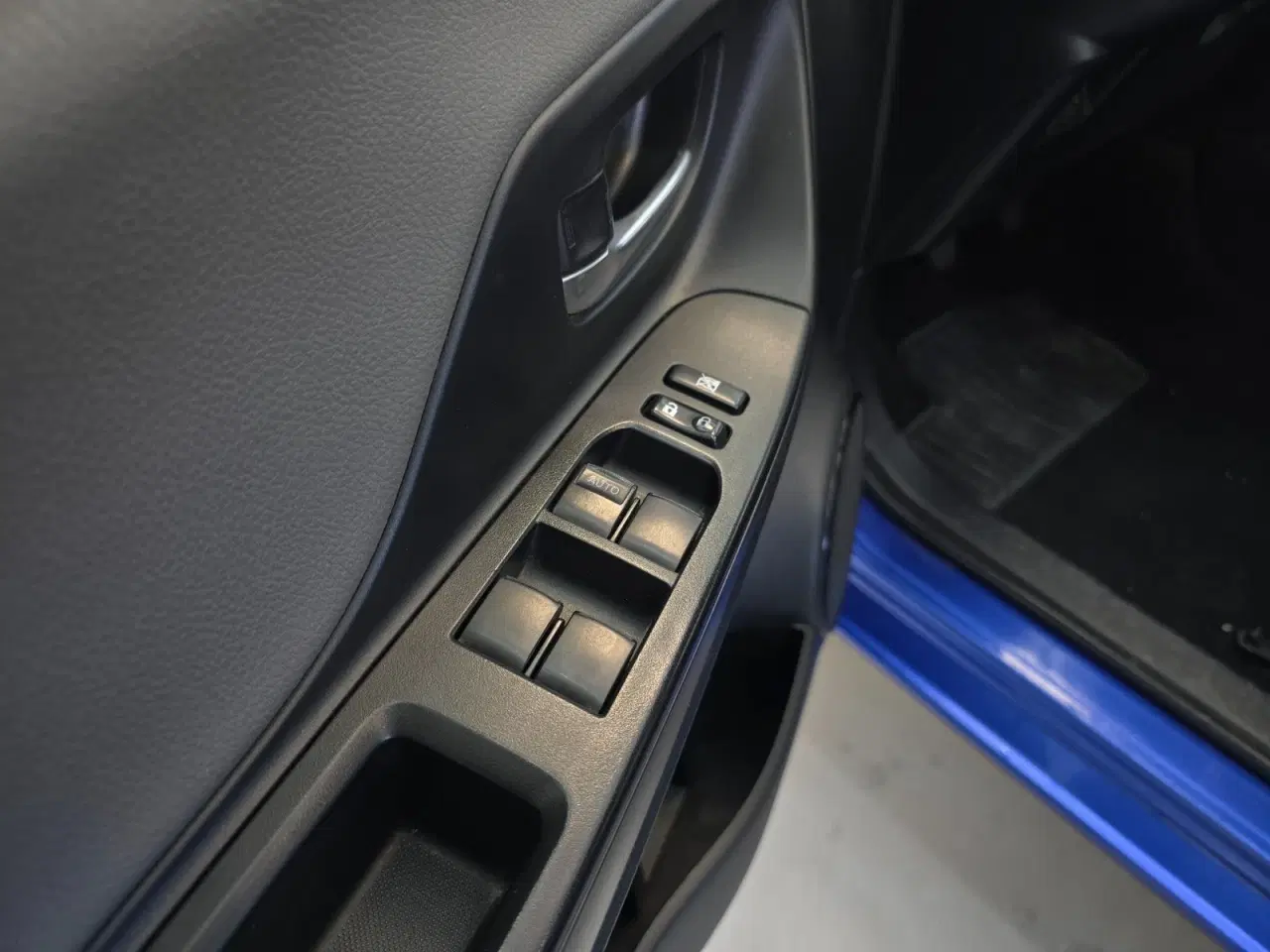 Billede 10 - Toyota Yaris 1,0 VVT-i T2