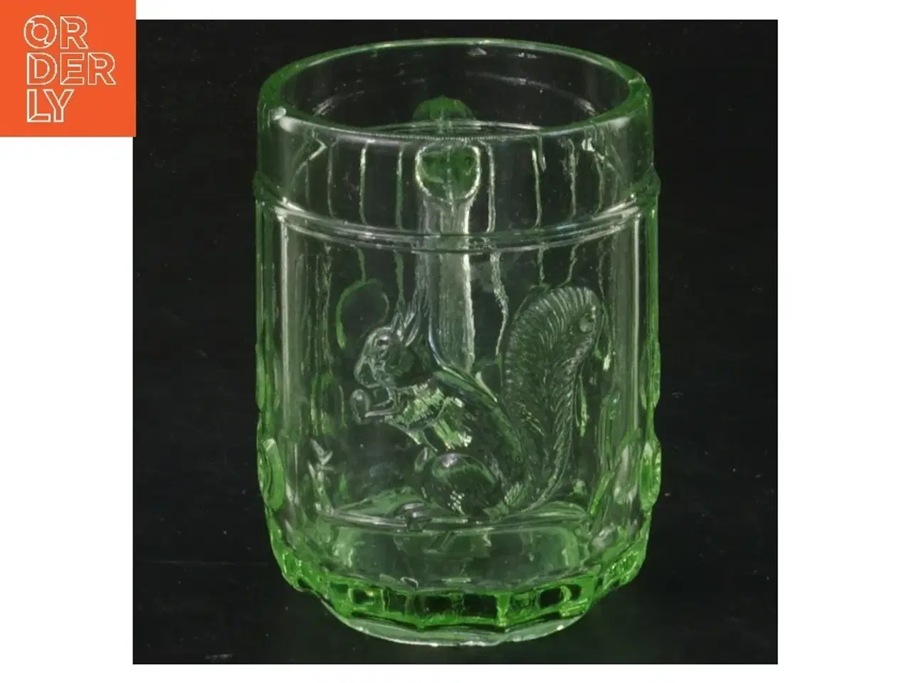 Billede 2 - Vintager grøn glaskrus med egerndekoration (str. Ø 5,5 cm længde 7,5 cm)