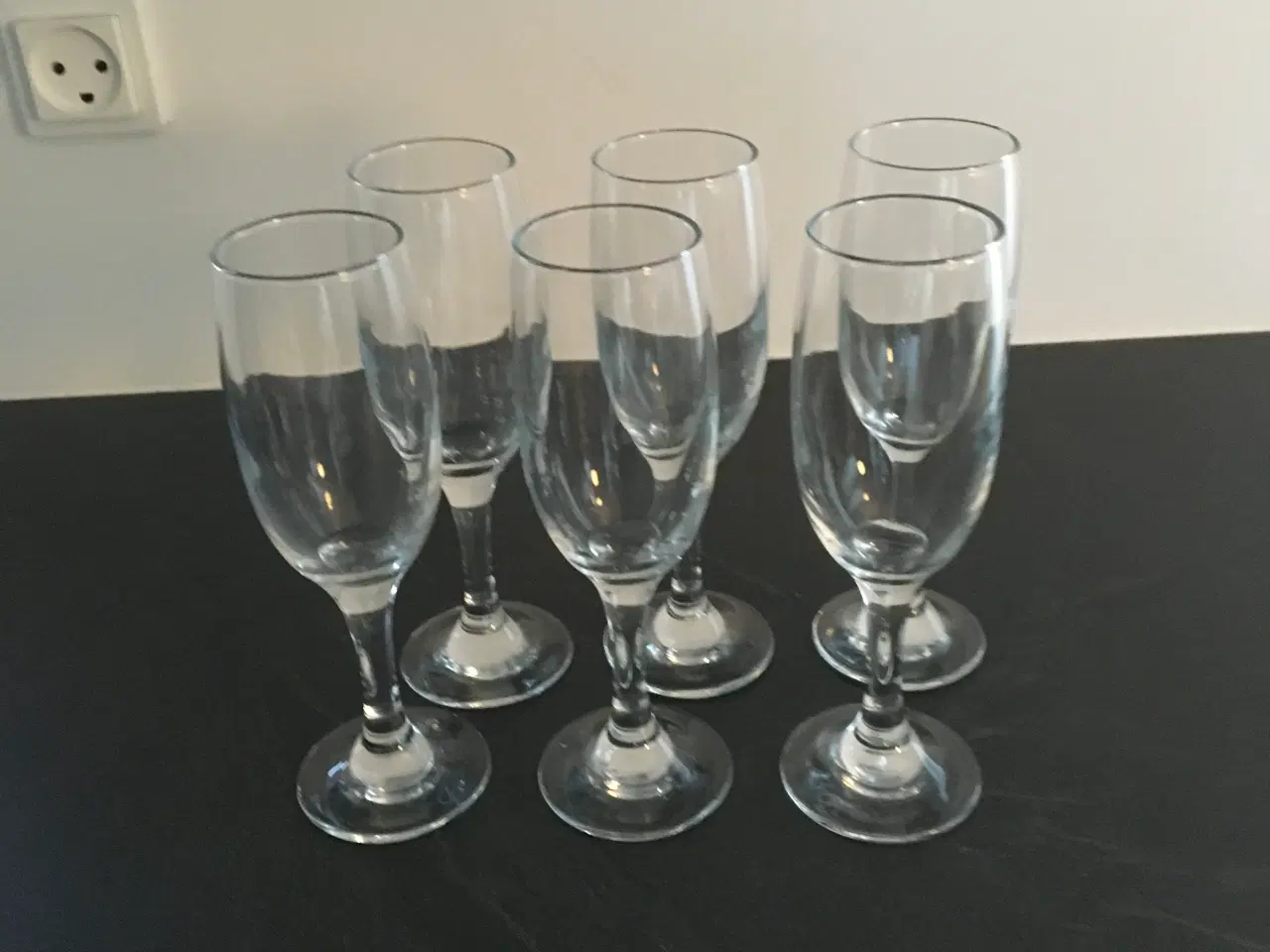 Billede 5 - 6 nye flotte og elegante Champagneglas 23 cl.