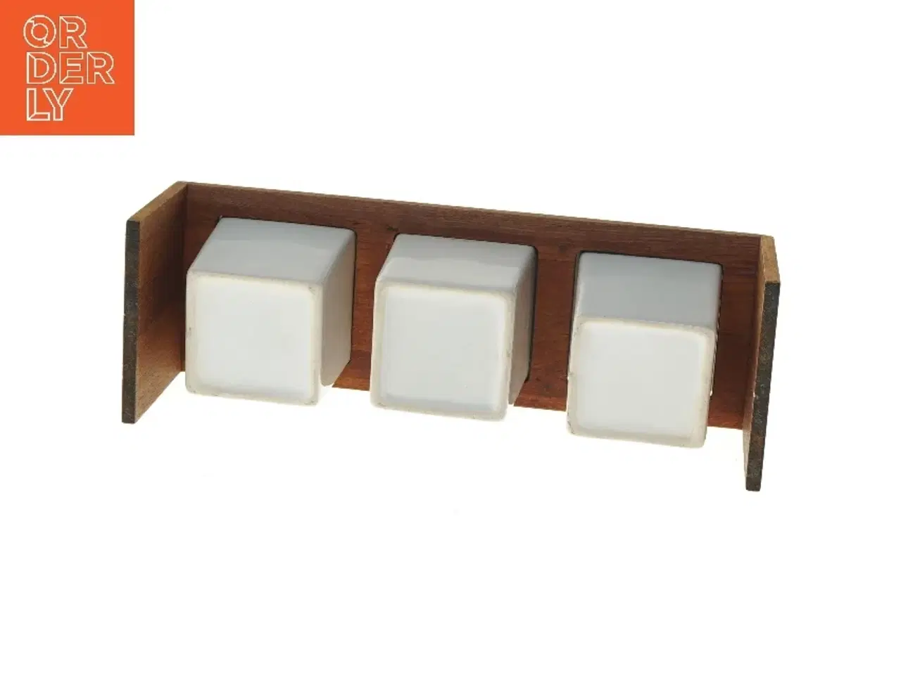 Billede 3 - Sæt med tre keramiske skåle med træstativ fra Trip Trap (str. 11x33x9 cm)