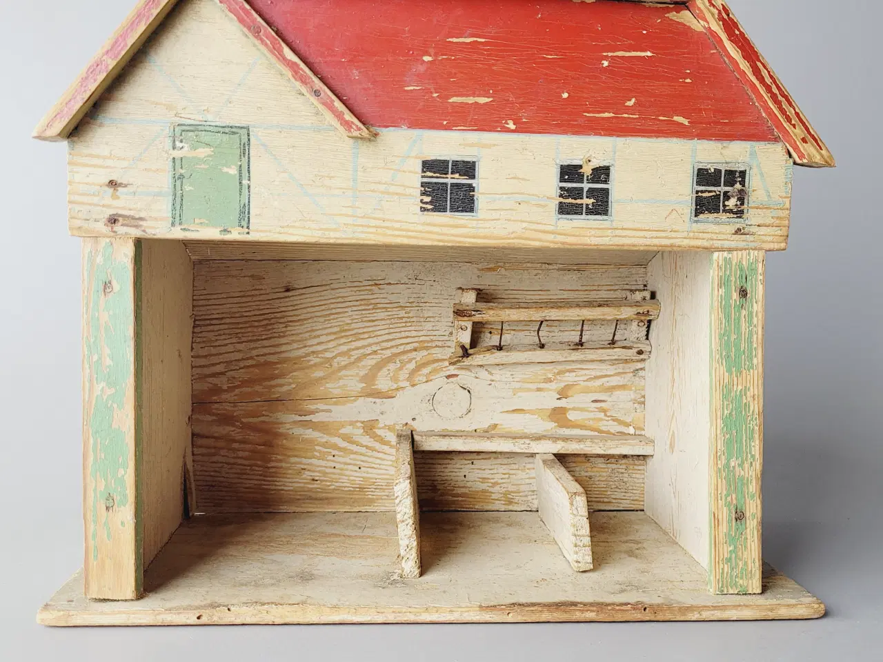 Billede 1 - ⭐️: Antikt Fængselslegetøj – Stald nr. 10 (Dansk)