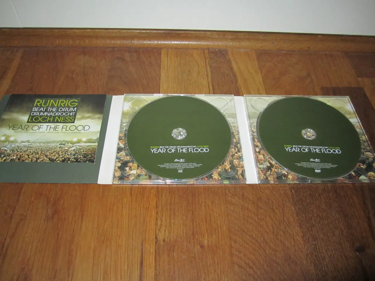 Billede 2 - RUNRIG. Year of the flood. CD + DVD.
