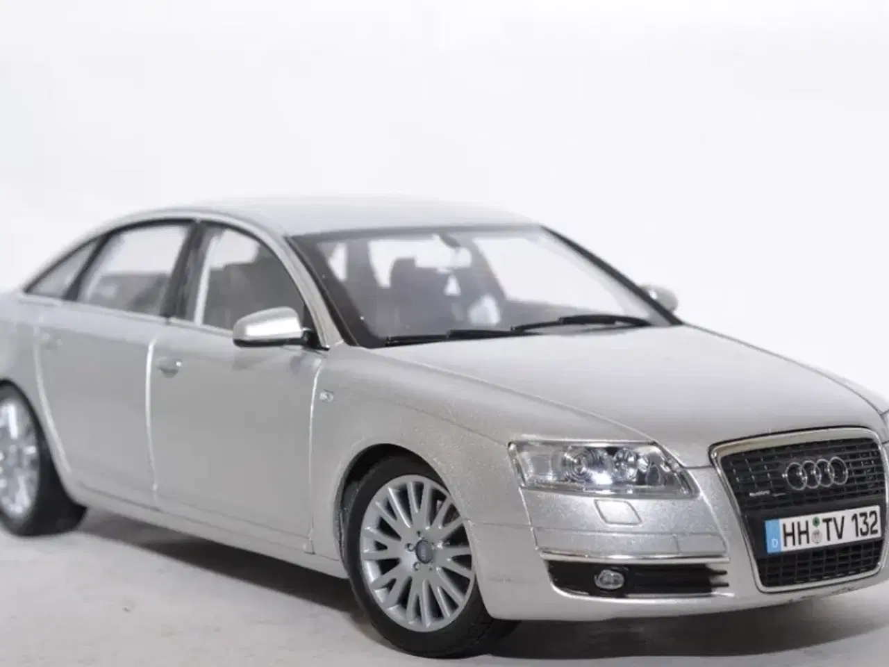 Billede 8 - 1:18 Audi 6 C6 3.2 V6 2006