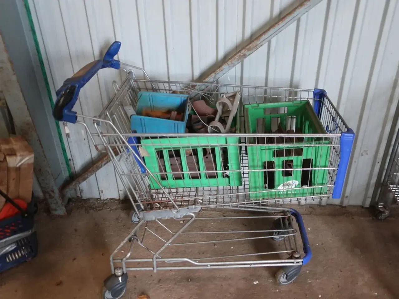 Billede 29 - 2 stk. rullebukke, paller, reoler, reservedele, værktøj, stiger m.m.