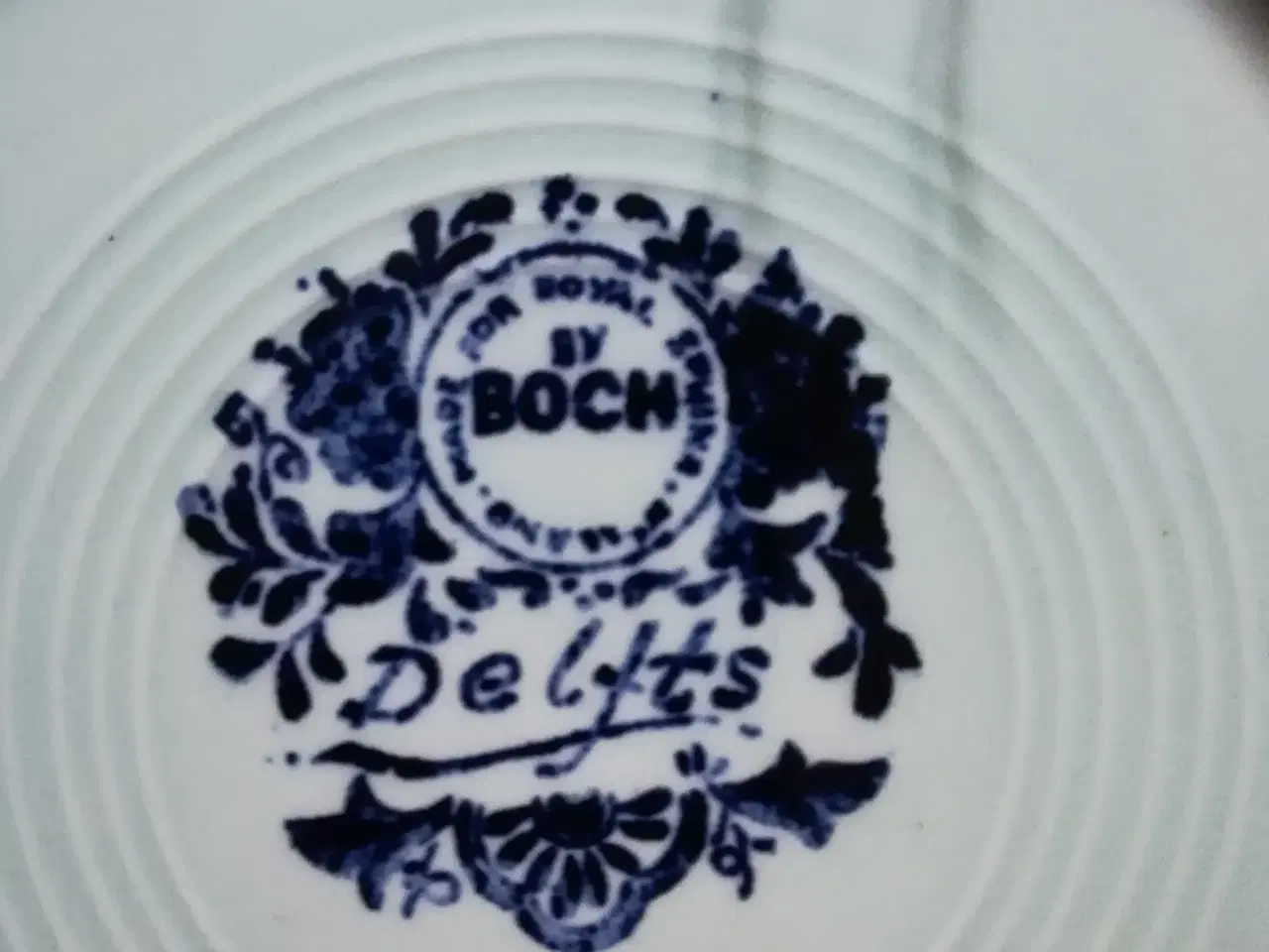 Billede 2 - Vægplatte hvid blå fajance motiv fiskerbåde