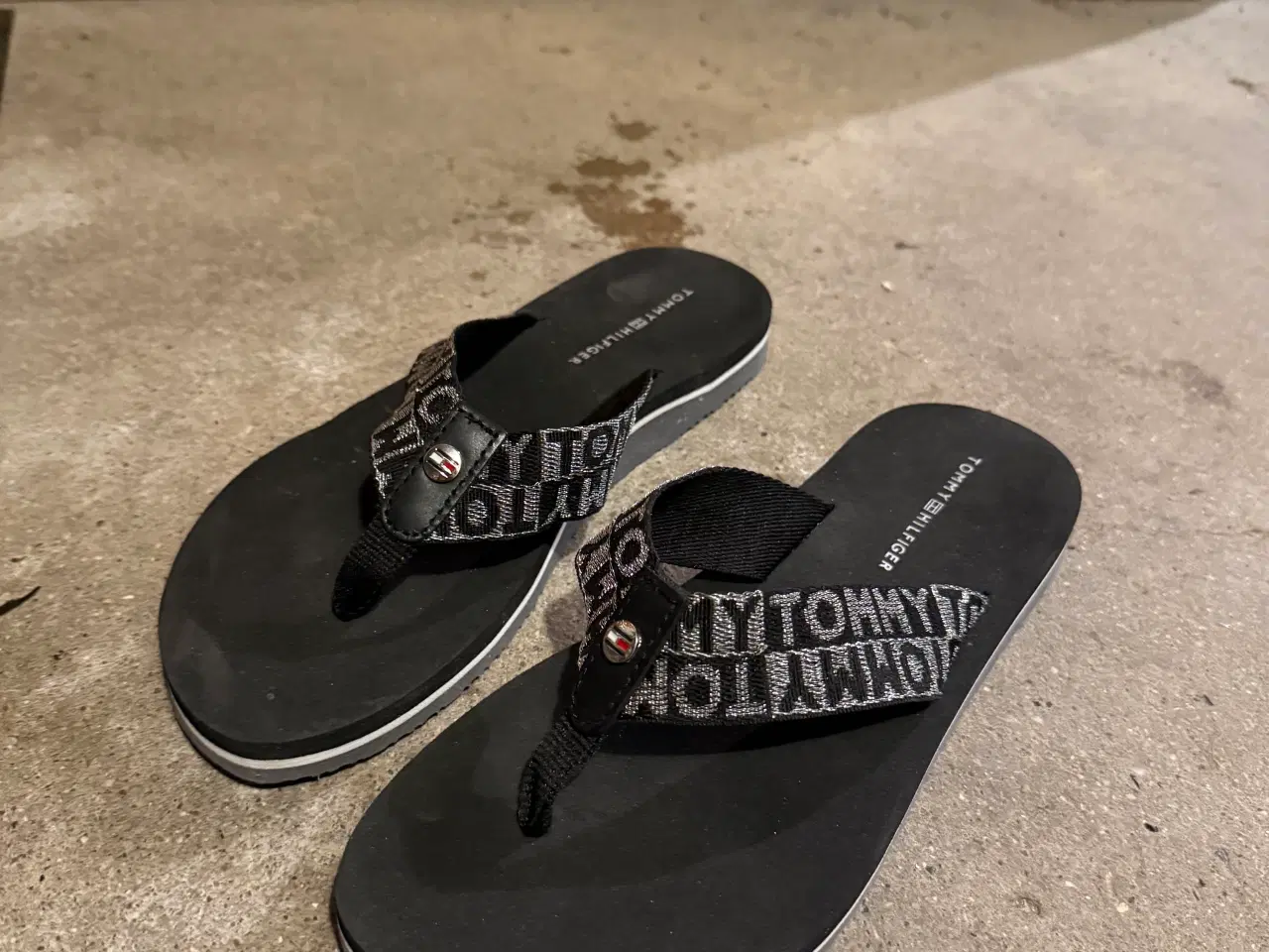 Billede 3 - Helt nye tommy hilfiger klipklapper