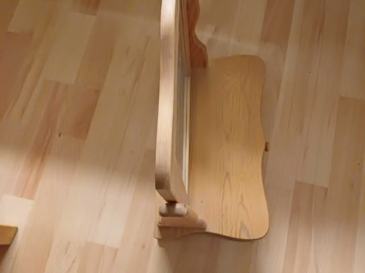 Billede 2 - Smike / bord spejl i lyst træ