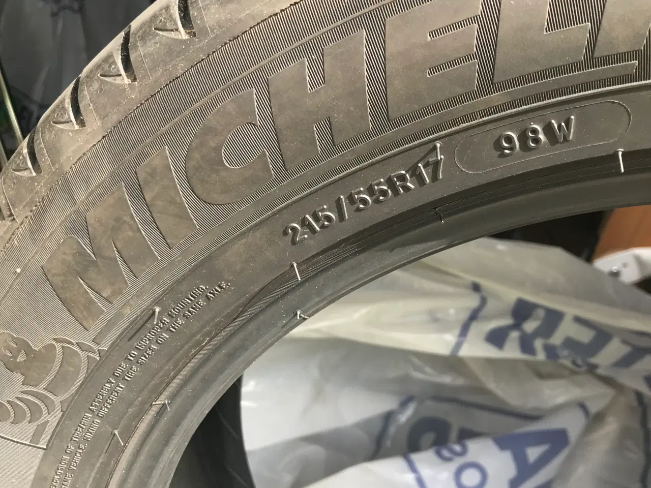 Billede 1 - Michelin 215/55R 17 4 stk