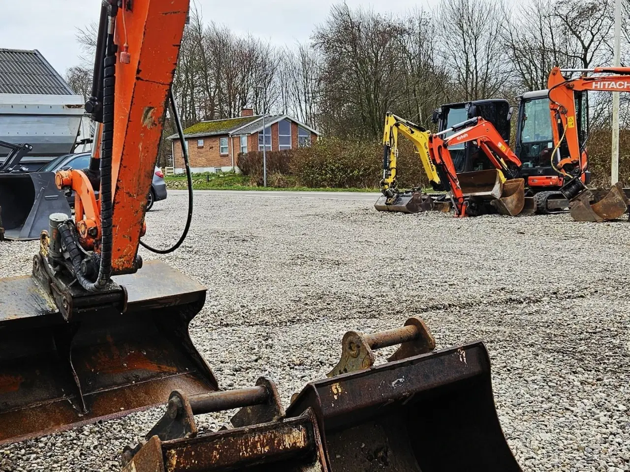 Billede 8 - Hitachi ZX26U-5A CR / tiltman skifte / skovlsæt / 4600 timer