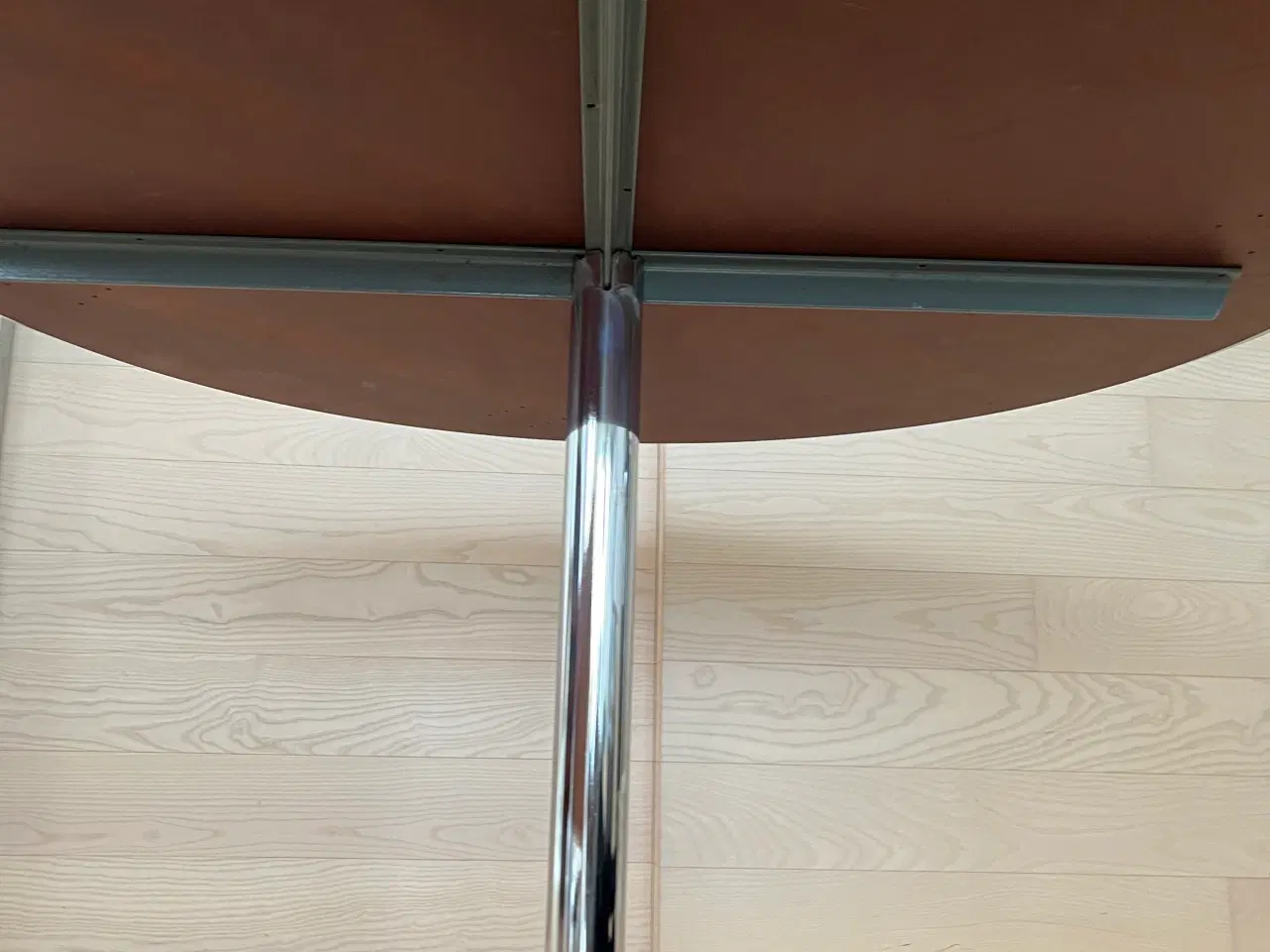 Billede 4 - Fritz Hansen A825 rundt spisebord 