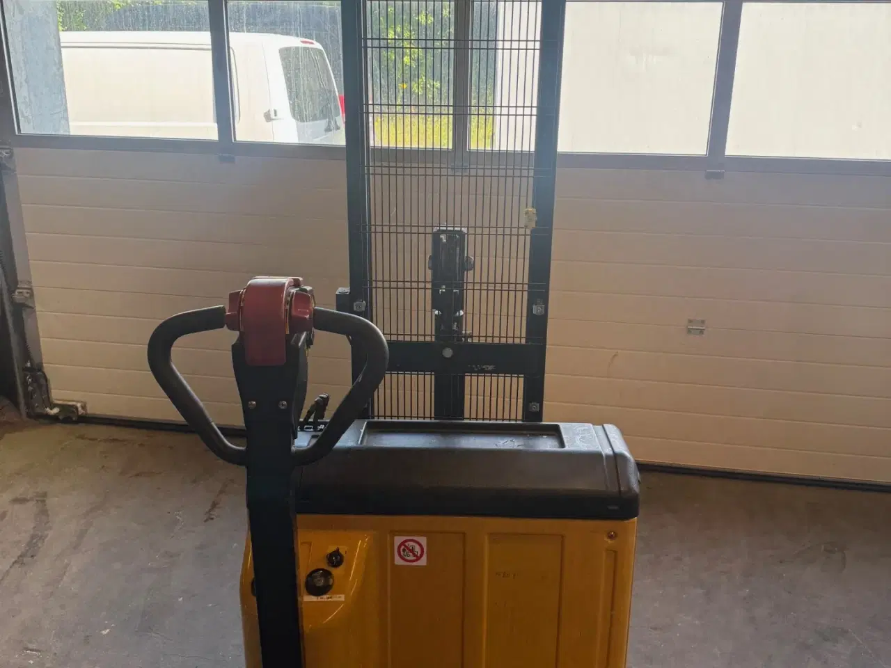 Billede 6 - Yale elekstrisk pallestabler med 1 meter stop.