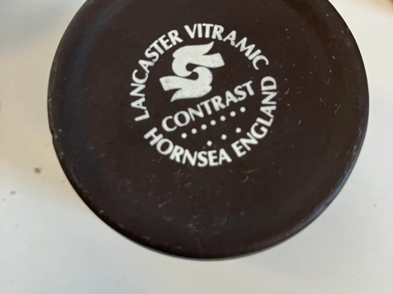 Billede 4 - Vintage Hornsea-kontrast æggebæger og peber bøsse 