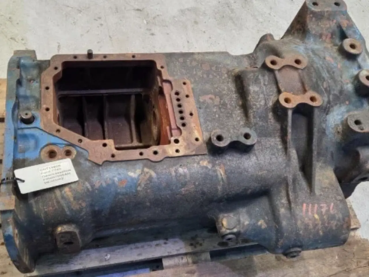 Billede 4 - Ford 7740 Gearkassehus F0NN7005AH