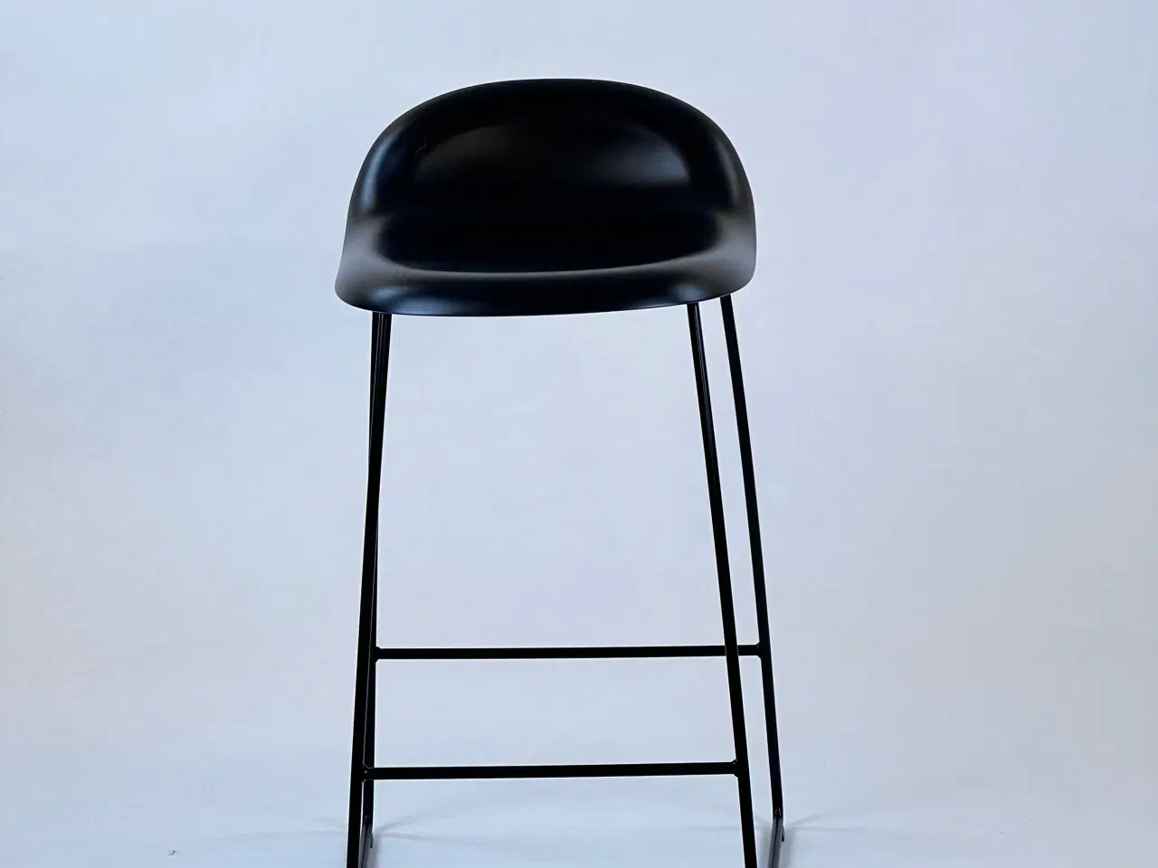 Billede 3 - GUBI 3D Barstol Sledge Base – Sort