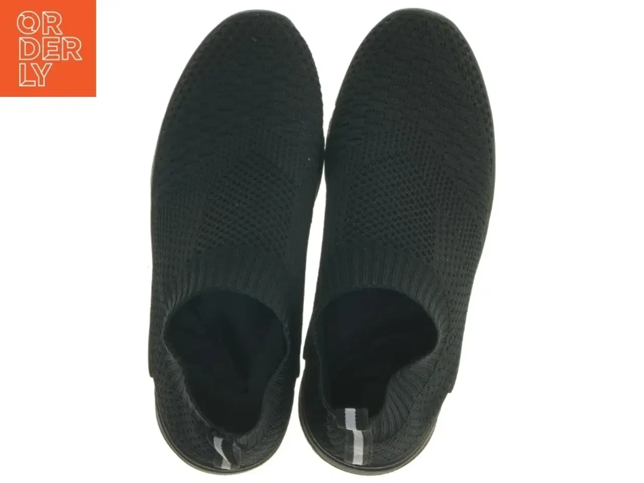 Billede 5 - Sort sneakers til dame (str. Længde. 25,5 cm)