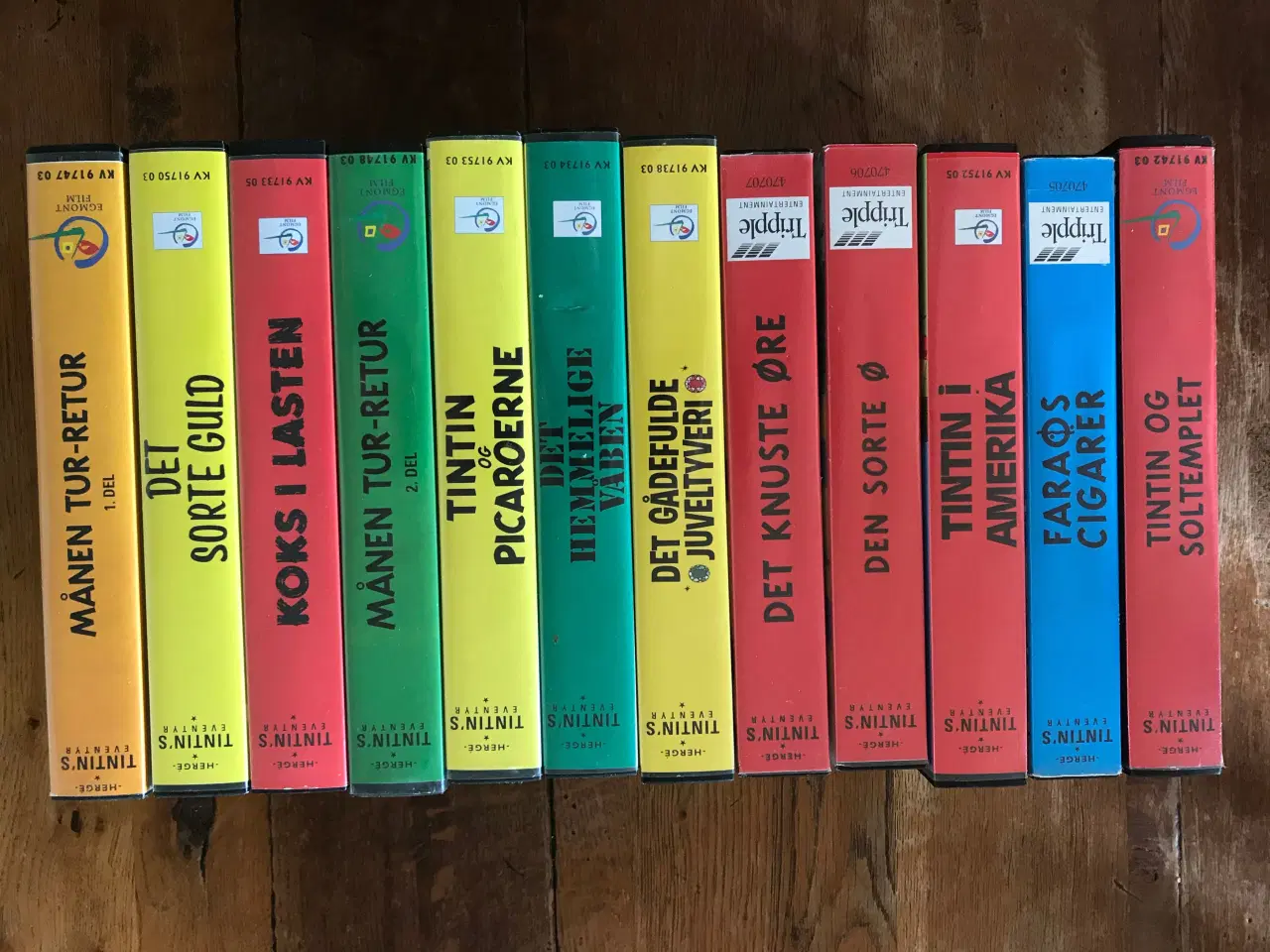 Billede 1 - 12 Tintin film / 9 Far til fire film på VHS