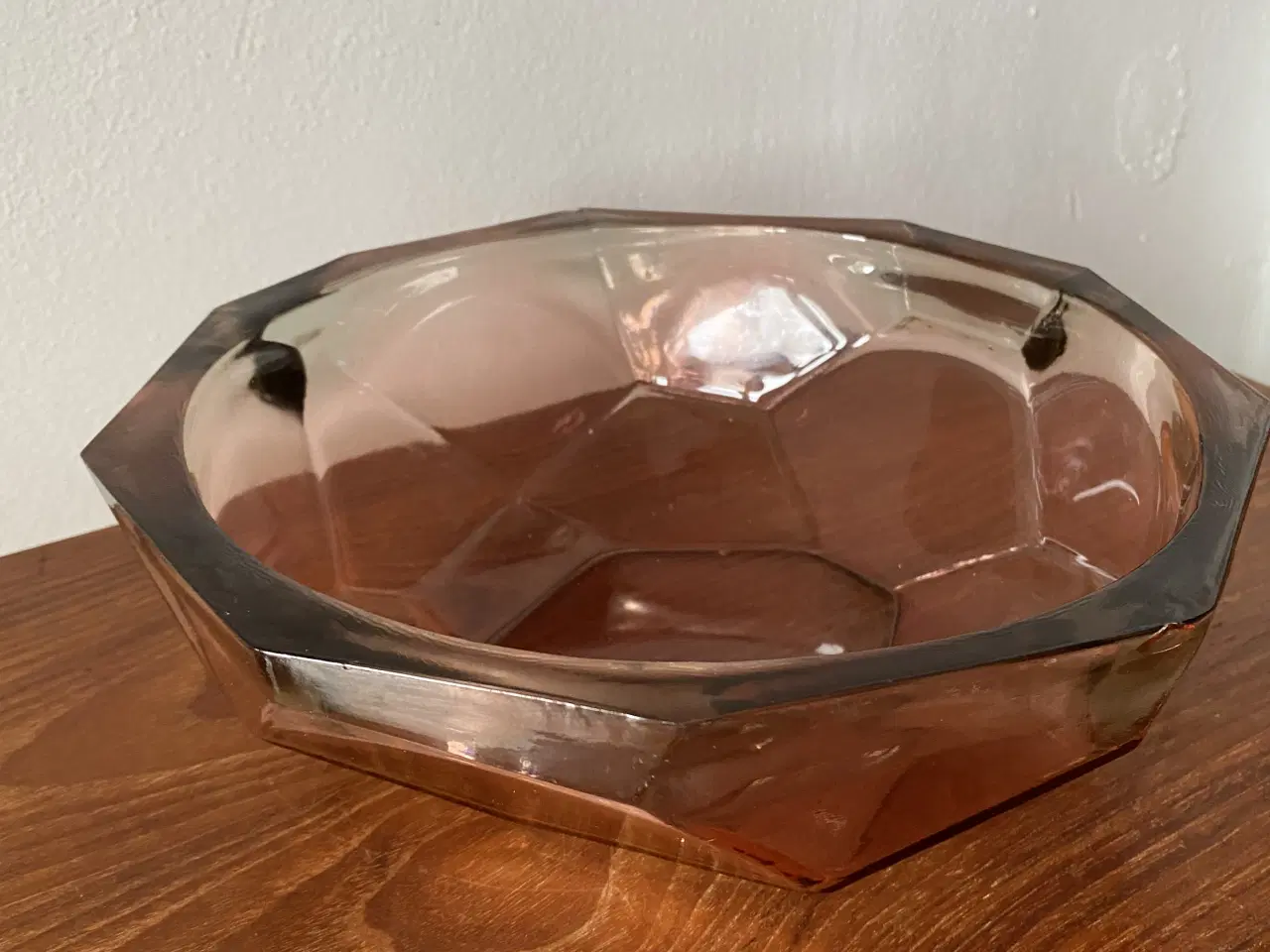 Billede 2 - Rosa glasskål 