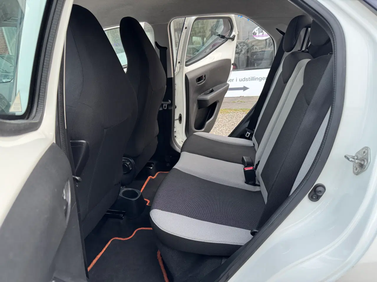 Billede 13 - Toyota Aygo Xplay Nysyn meget økonomisk