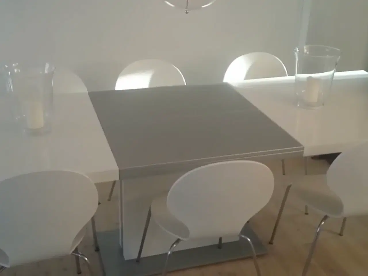 Billede 4 - Bo Concept spisebord.