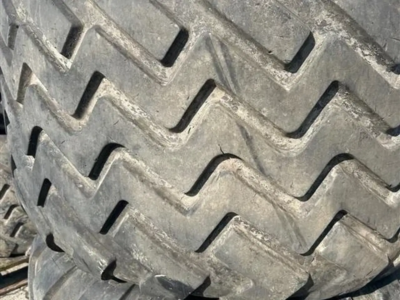 Billede 6 - Alliance 620/40 R22.5 m 8 huls fælge med plade i center