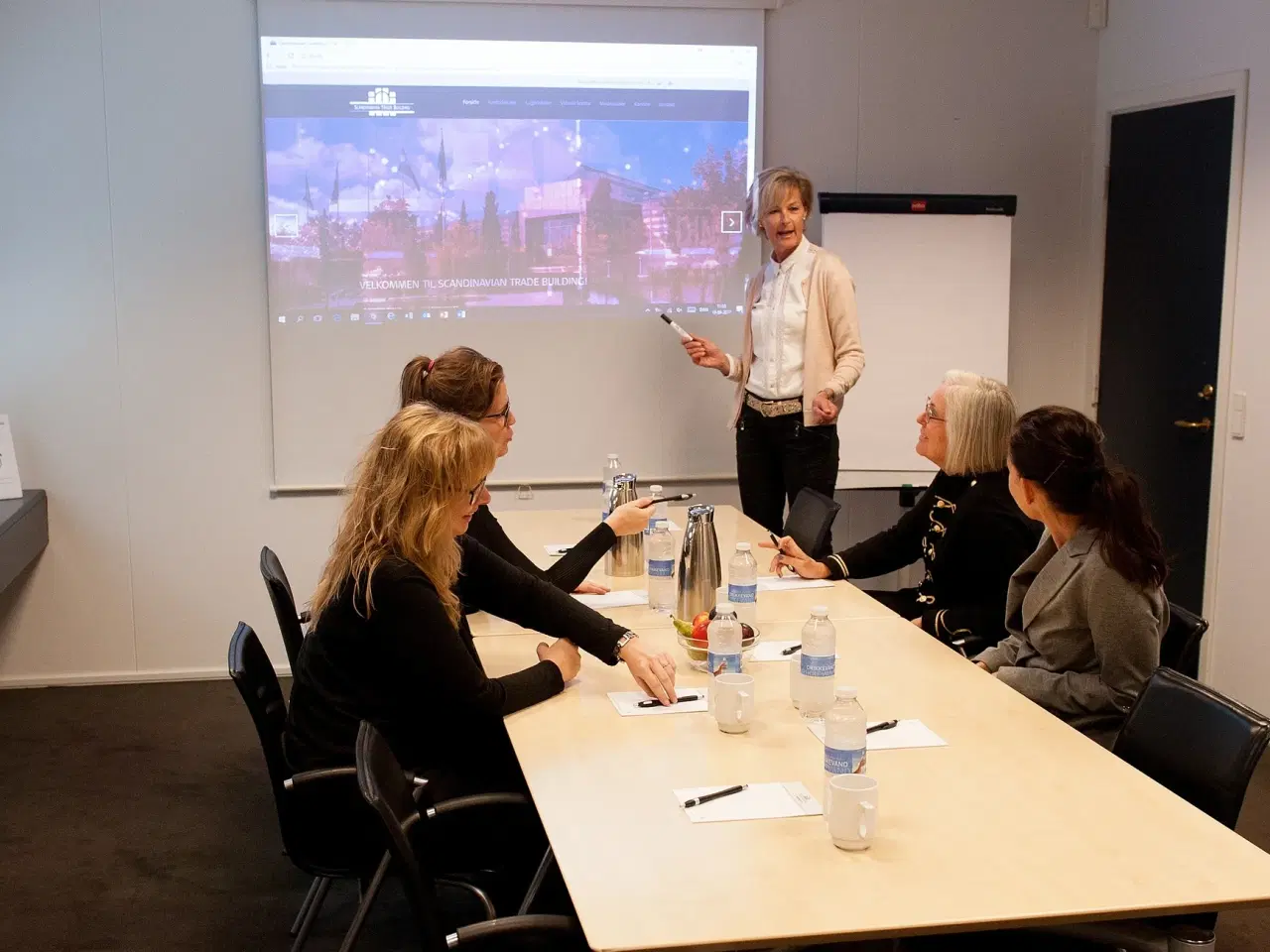 Billede 8 - Flerbrugerejendom m. kantine. reception og gratis parkering