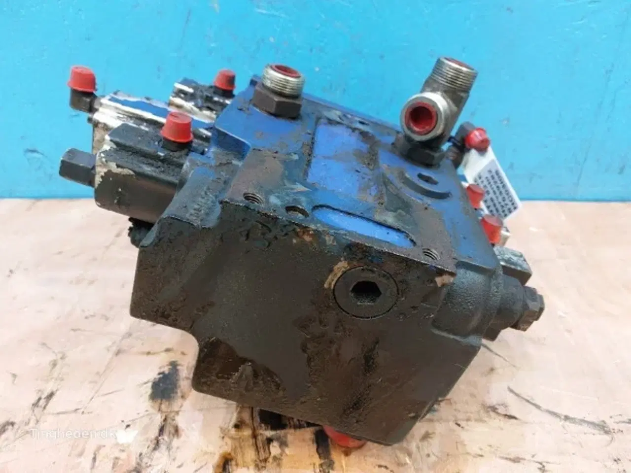 Billede 4 - Case 821E Hydraulikventil 87539282