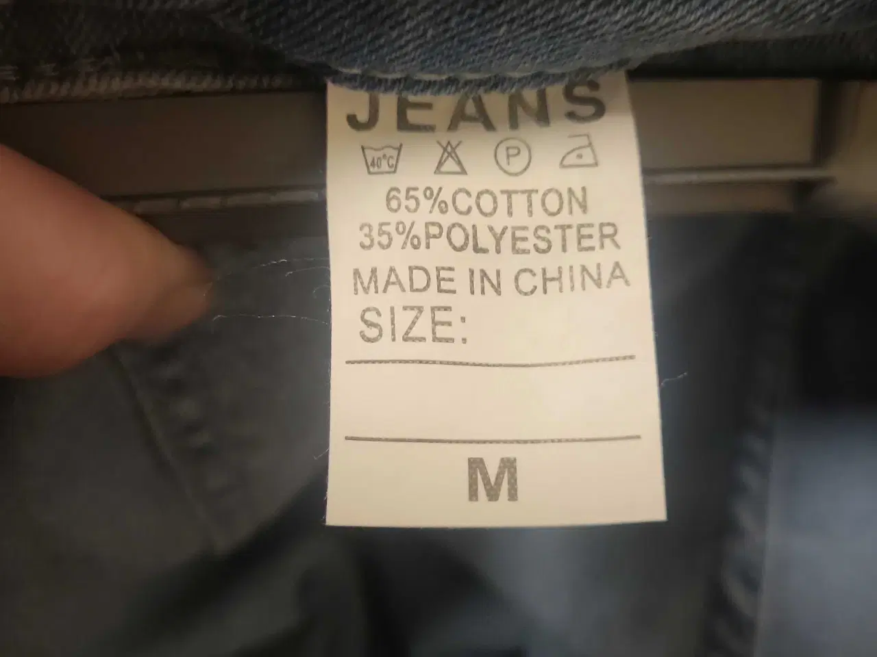 Billede 12 - Mellemblå Cowboybukser Med Huller I Siden 