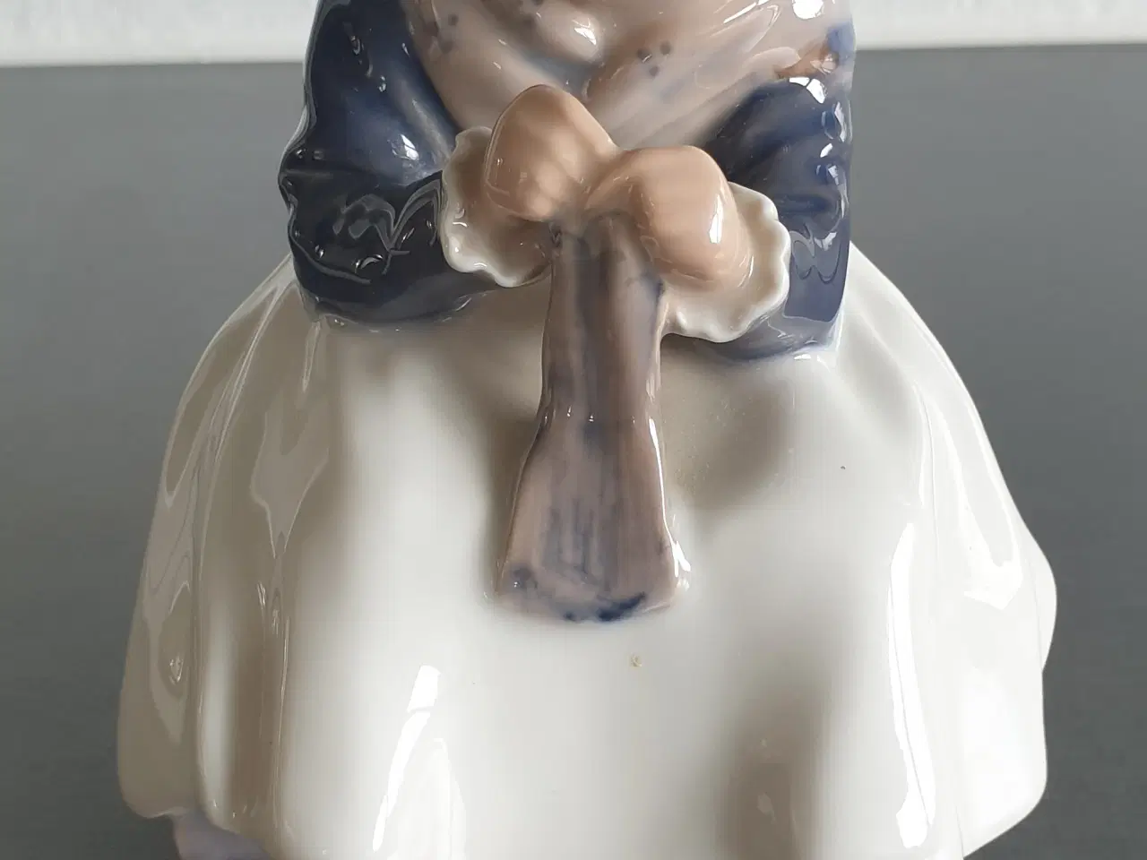 Billede 1 - Amagerpige, Royal Copenhagen