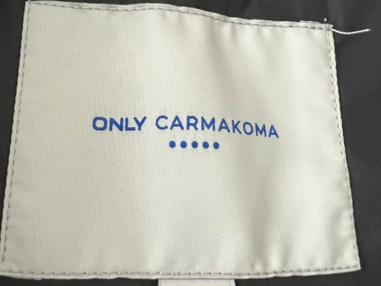 Billede 1 - Only Carmakoma frakke.