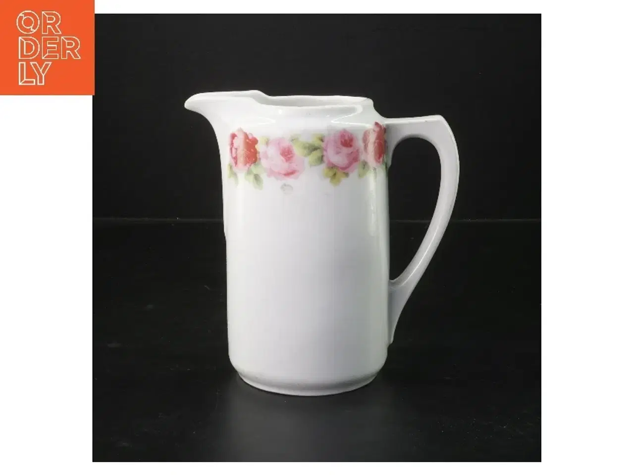 Billede 1 - Hvid kande med blomstermønster (str. 16x9,5 cm)