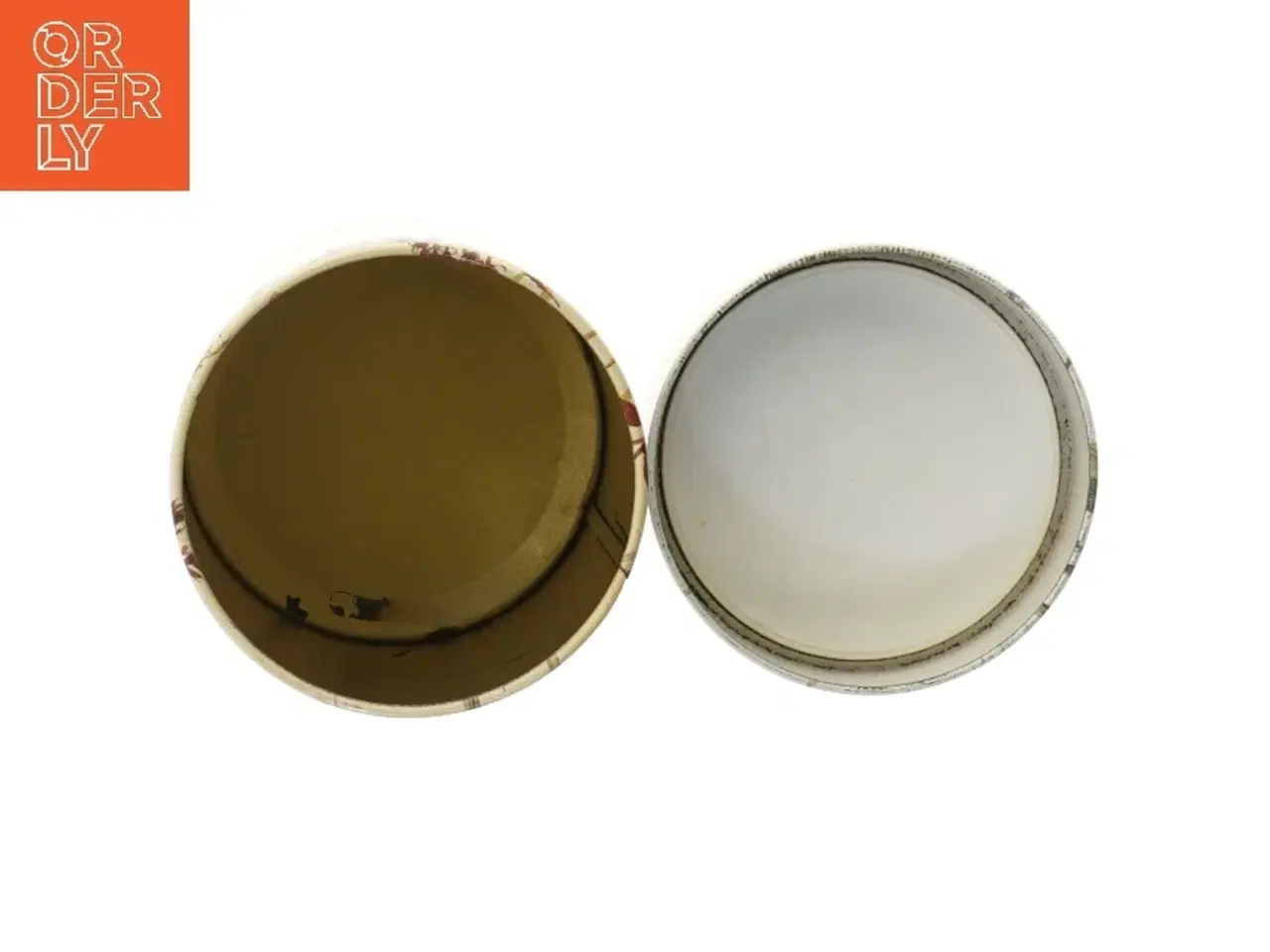 Billede 5 - Vintage metal opbevarings dåse med floralt design (str. Ø 11 cm længde 15,5 cm)