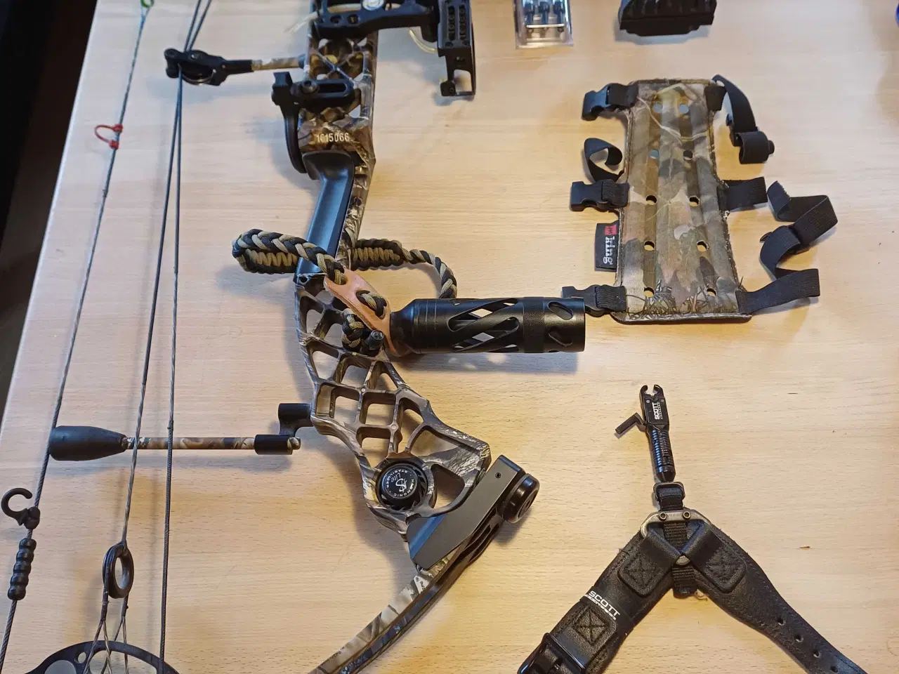 Billede 1 - Compoundbue Mathews.