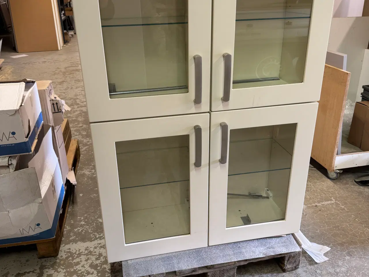 Billede 9 - vitrine skabe med klart glas 