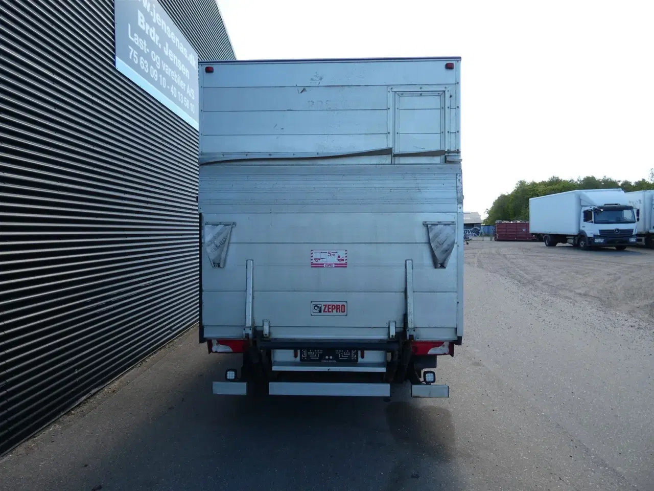 Billede 6 - Mercedes-Benz Sprinter 316 2,1 CDI Alu.kasse m./lift RWD 163HK Ladv./Chas. Aut.