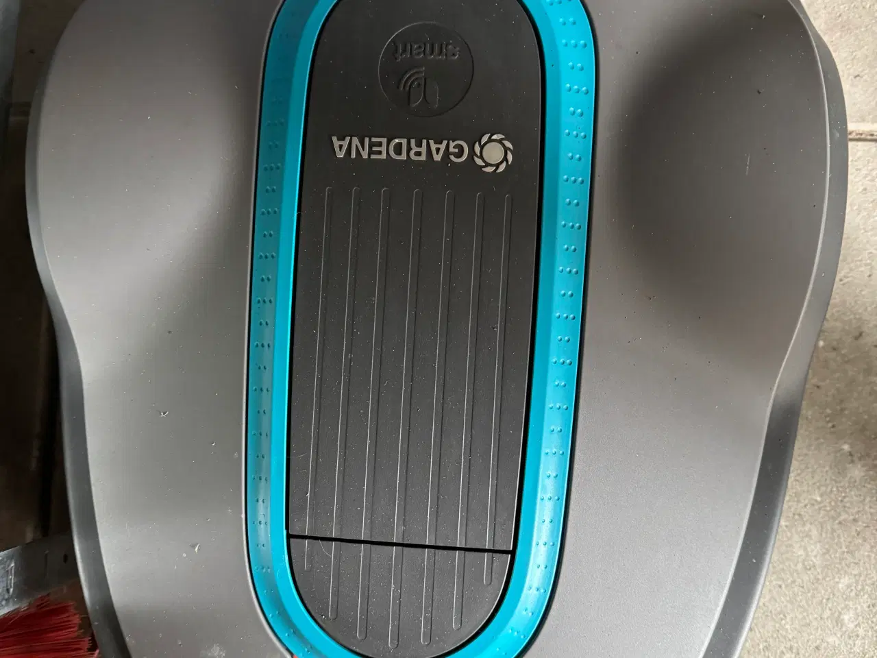 Billede 1 - Velholdt robot plæneklipper 