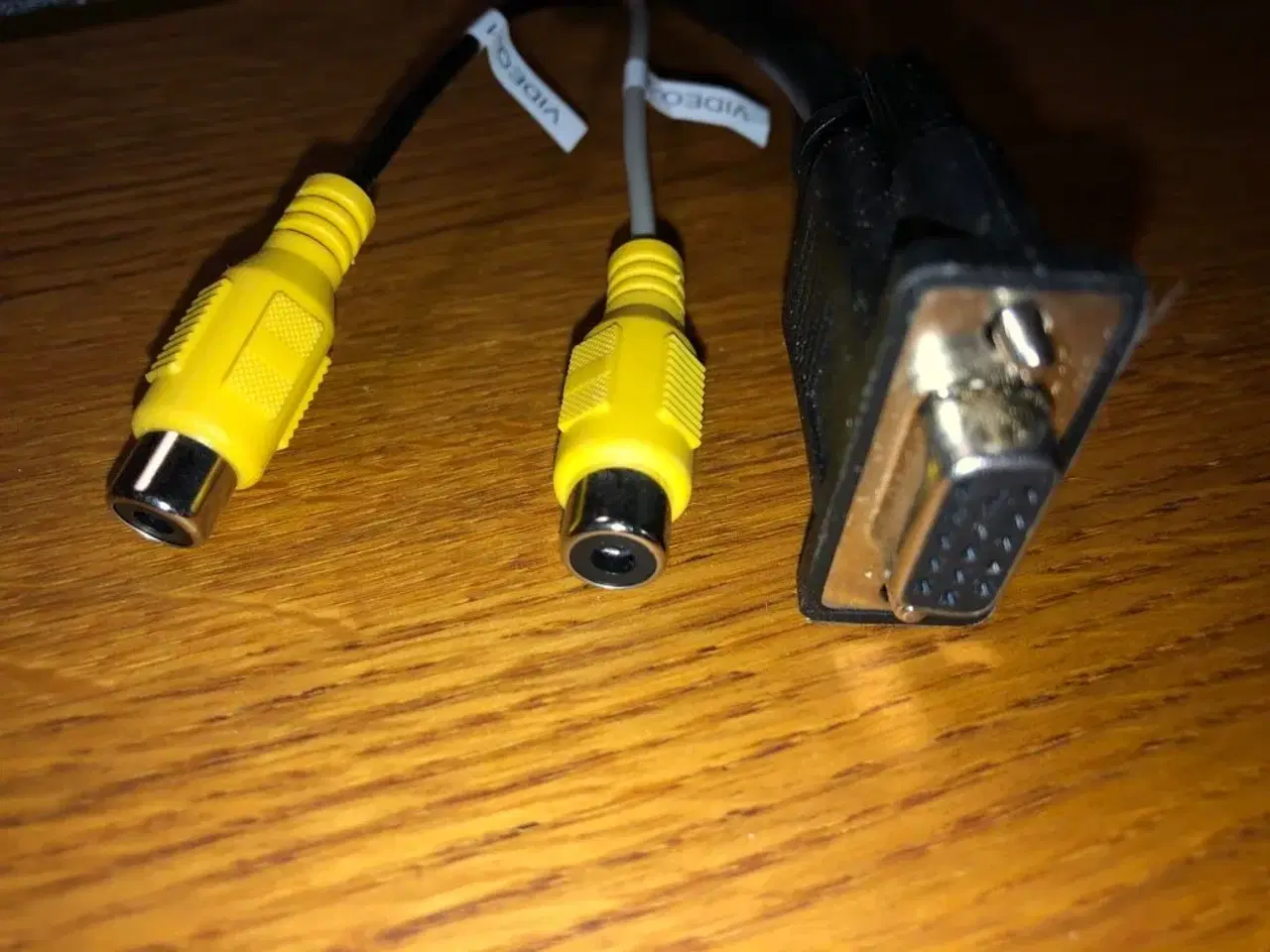 Billede 2 - Garmin audio/video kabel, lige stik