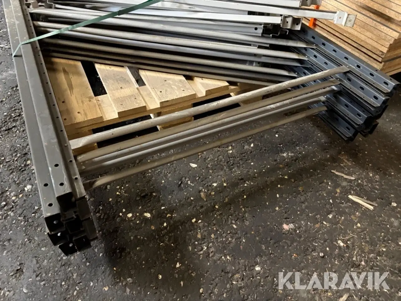 Billede 6 - Reoler 5 fag