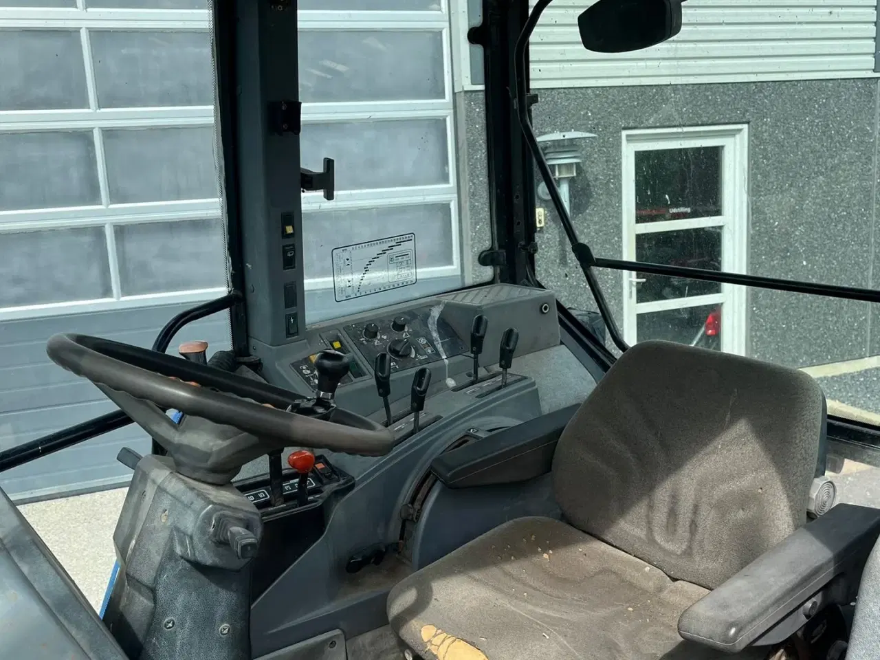 Billede 6 - New Holland 8240 SLE  Med frontlift og frontPTO