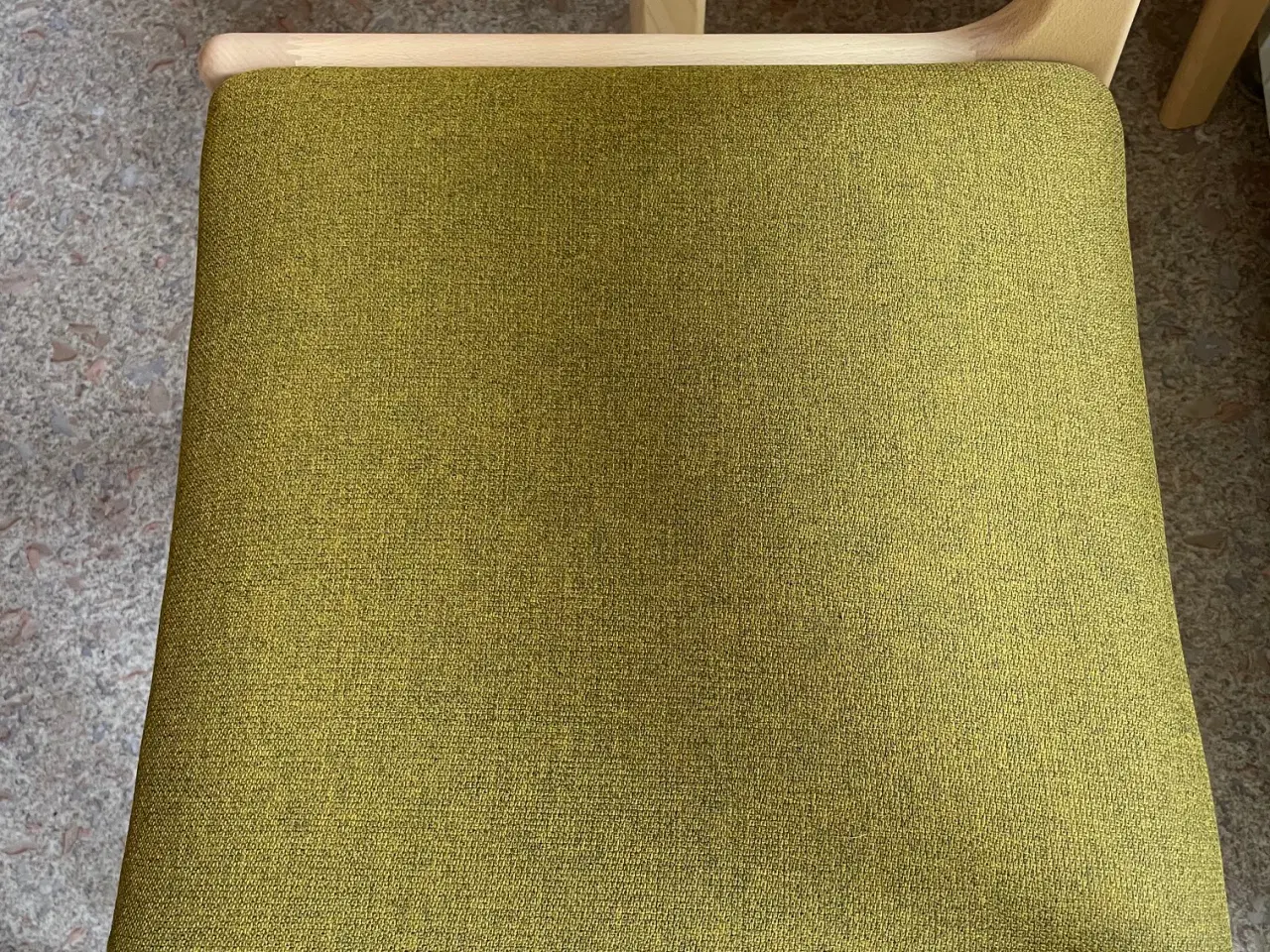 Billede 3 - Spisebord, 80 x 130 cm, evt. med 4 stole